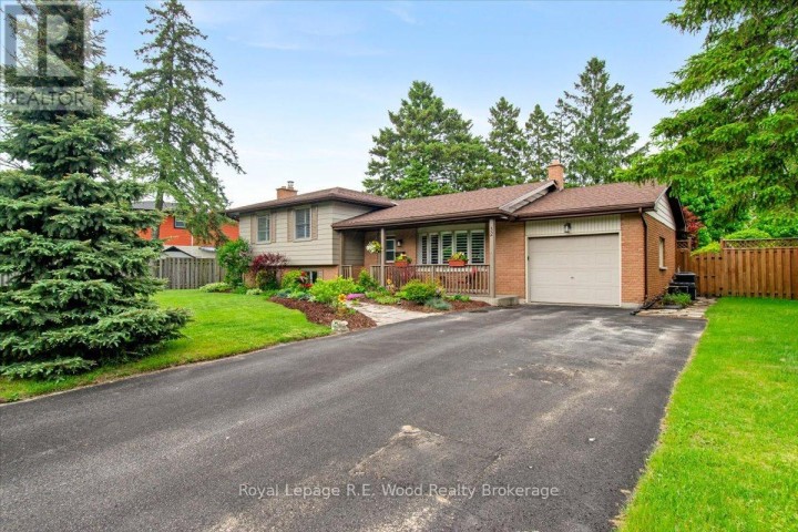 Photo 1 at 32 Devon Court, Tillsonburg Photo 1 at 32 Devon Court, Tillsonburg