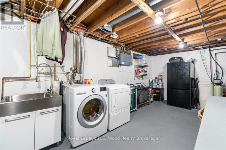 Photo 18 at 32 Devon Court, Tillsonburg Photo 18 at 32 Devon Court, Tillsonburg