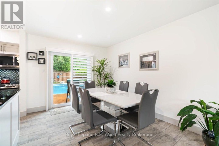 Photo 4 at 32 Devon Court, Tillsonburg Photo 4 at 32 Devon Court, Tillsonburg