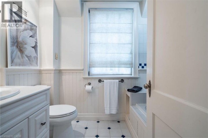 Photo 32 at 9 Lansdowne Road S, Cambridge Photo 32 at 9 Lansdowne Road S, Cambridge