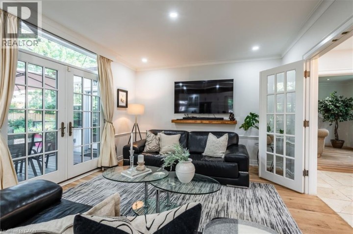 Photo 7 at 9 Lansdowne Road S, Cambridge Photo 7 at 9 Lansdowne Road S, Cambridge