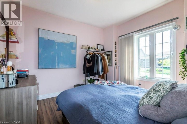 Photo 7 at 747 Garden Court Crescent, Woodstock Photo 7 at 747 Garden Court Crescent, Woodstock