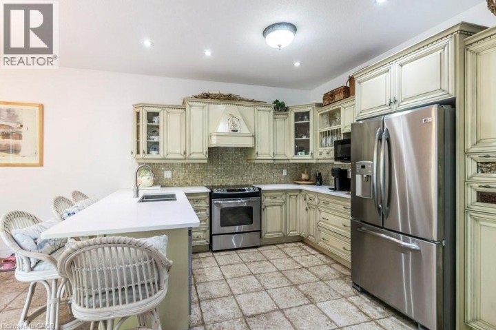 Photo 14 at 747 Garden Court Crescent, Woodstock Photo 14 at 747 Garden Court Crescent, Woodstock