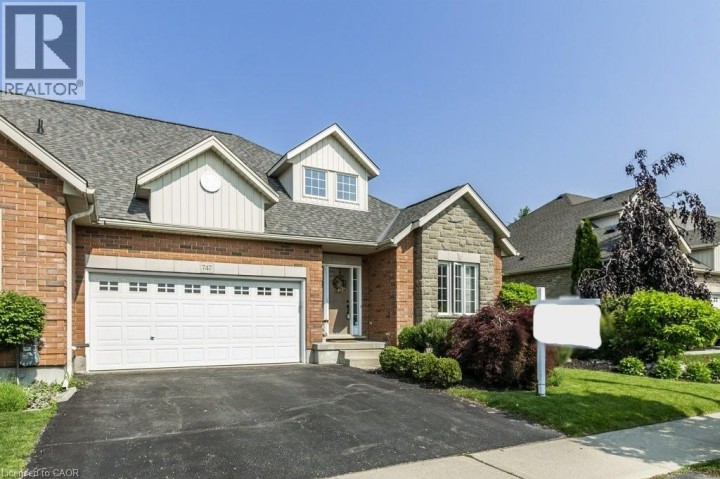 Photo 2 at 747 Garden Court Crescent, Woodstock Photo 2 at 747 Garden Court Crescent, Woodstock