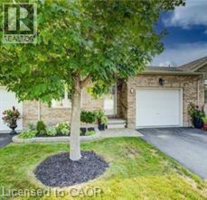 Photo 2 at 35 GREEN GATE Boulevard 28, Cambridge Photo 2 at 35 GREEN GATE Boulevard 28, Cambridge