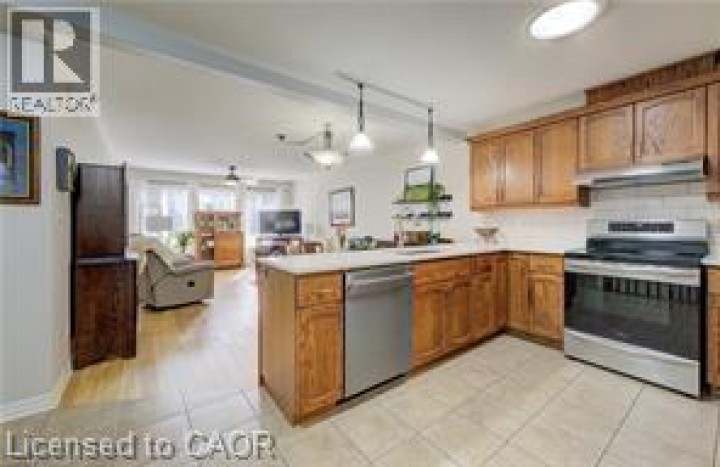 Photo 11 at 35 GREEN GATE Boulevard 28, Cambridge Photo 11 at 35 GREEN GATE Boulevard 28, Cambridge