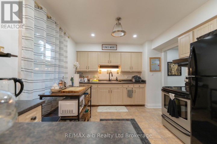 Photo 7 at 6 Camdon Court, Tillsonburg Photo 7 at 6 Camdon Court, Tillsonburg