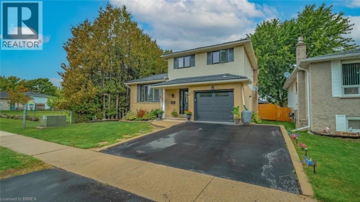 Photo 4 at 27 Gillin Road, Brantford Photo 4 at 27 Gillin Road, Brantford