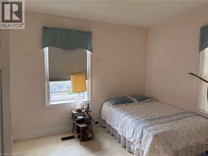 Photo 3 at 49 West River Street, Innerkip, Woodstock Photo 3 at 49 West River Street, Innerkip, Woodstock