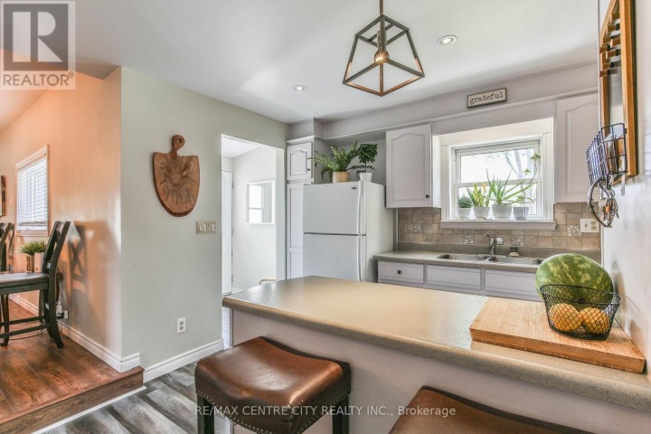 Photo 10 at 13 Potters Road N, Tillsonburg Photo 10 at 13 Potters Road N, Tillsonburg