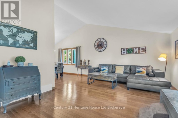 Photo 3 at 4 Demeyere Avenue, Tillsonburg Photo 3 at 4 Demeyere Avenue, Tillsonburg