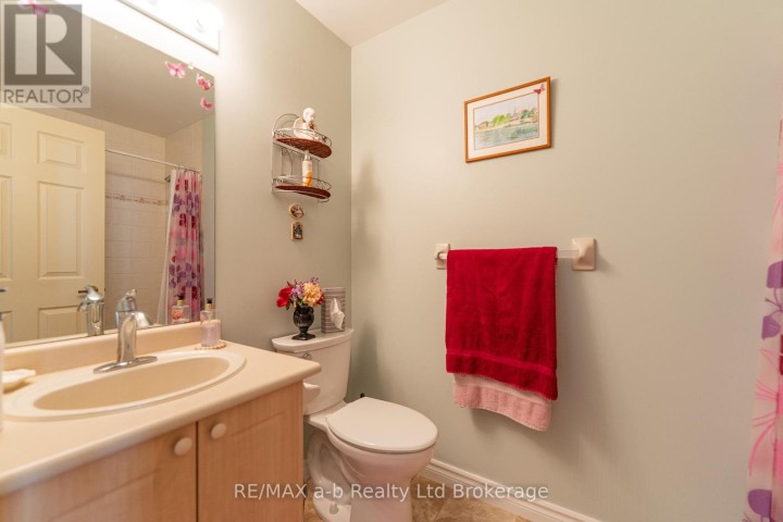 Photo 18 at 19 Brasher Drive, Tillsonburg Photo 18 at 19 Brasher Drive, Tillsonburg