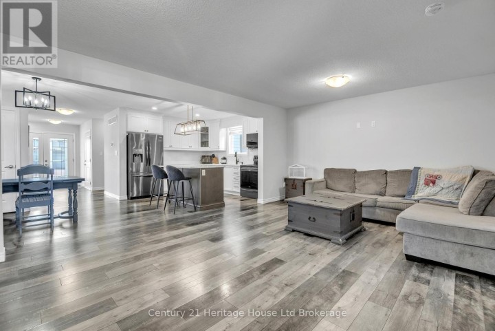 Photo 6 at 6 Sandy Court, Tillsonburg Photo 6 at 6 Sandy Court, Tillsonburg