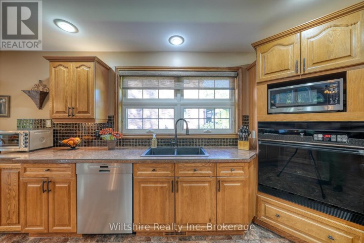 Photo 14 at 5 Whispering Pine Lane, Tillsonburg Photo 14 at 5 Whispering Pine Lane, Tillsonburg