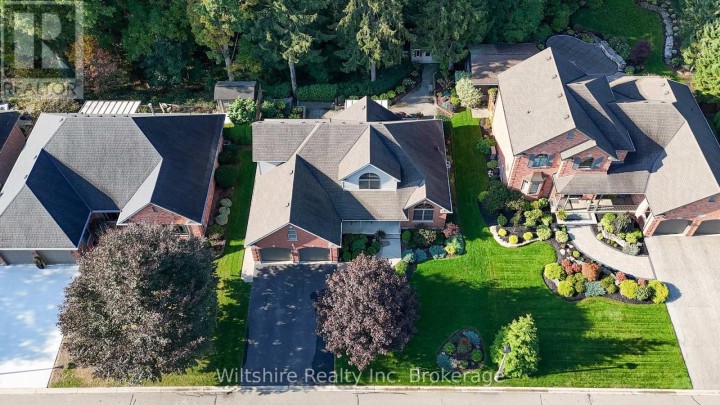 Photo 3 at 5 Whispering Pine Lane, Tillsonburg Photo 3 at 5 Whispering Pine Lane, Tillsonburg