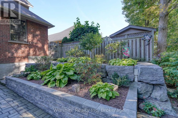 Photo 43 at 5 Whispering Pine Lane, Tillsonburg Photo 43 at 5 Whispering Pine Lane, Tillsonburg