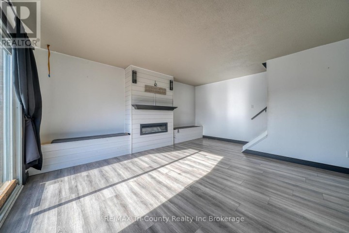 Photo 17 at 7 - 15 Devonshire Avenue, Tillsonburg Photo 17 at 7 - 15 Devonshire Avenue, Tillsonburg