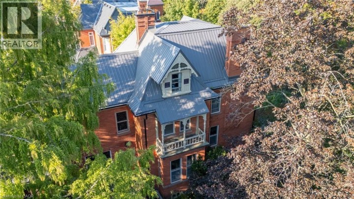 Photo 1 at 105 Vansittart Avenue, Woodstock Photo 1 at 105 Vansittart Avenue, Woodstock