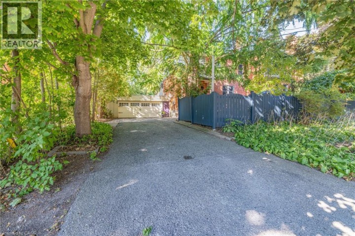 Photo 11 at 105 Vansittart Avenue, Woodstock Photo 11 at 105 Vansittart Avenue, Woodstock