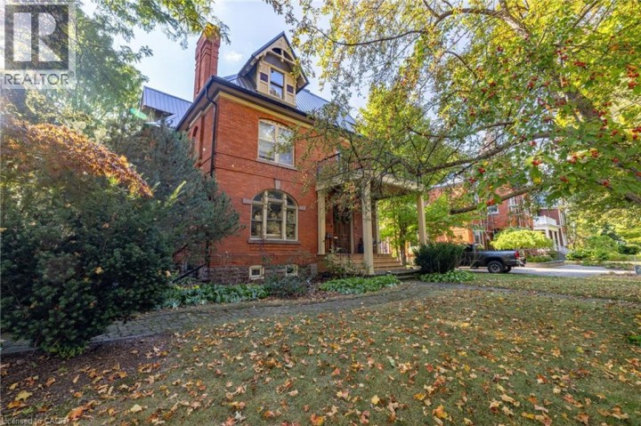 Photo 7 at 105 Vansittart Avenue, Woodstock Photo 7 at 105 Vansittart Avenue, Woodstock