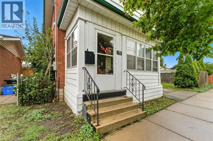 Photo 2 at 232 Brock Street, Brantford Photo 2 at 232 Brock Street, Brantford