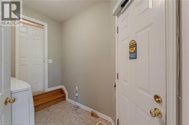 Photo 9 at 26 Macdonald Crescent, Brantford Photo 9 at 26 Macdonald Crescent, Brantford