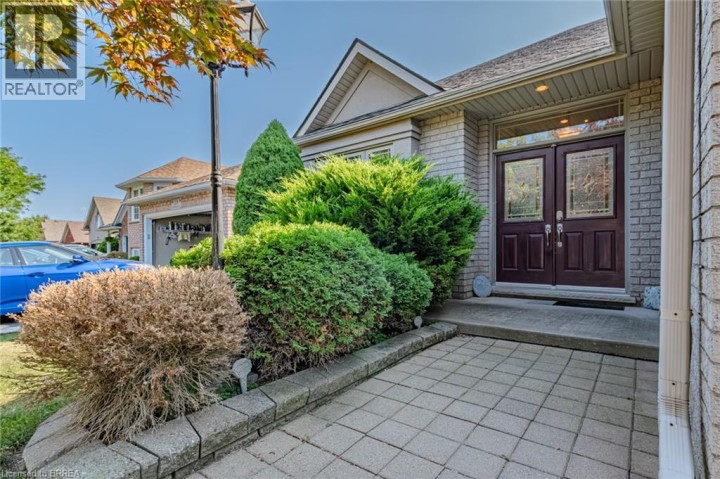 Photo 3 at 26 Macdonald Crescent, Brantford Photo 3 at 26 Macdonald Crescent, Brantford