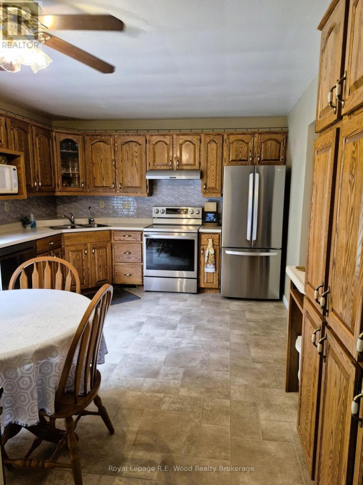 Photo 4 at 15 Trottier Drive, Tillsonburg Photo 4 at 15 Trottier Drive, Tillsonburg