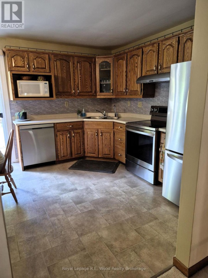 Photo 5 at 15 Trottier Drive, Tillsonburg Photo 5 at 15 Trottier Drive, Tillsonburg