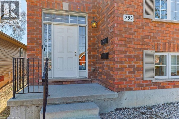 Photo 6 at 253 Wellington Street, Brantford Photo 6 at 253 Wellington Street, Brantford