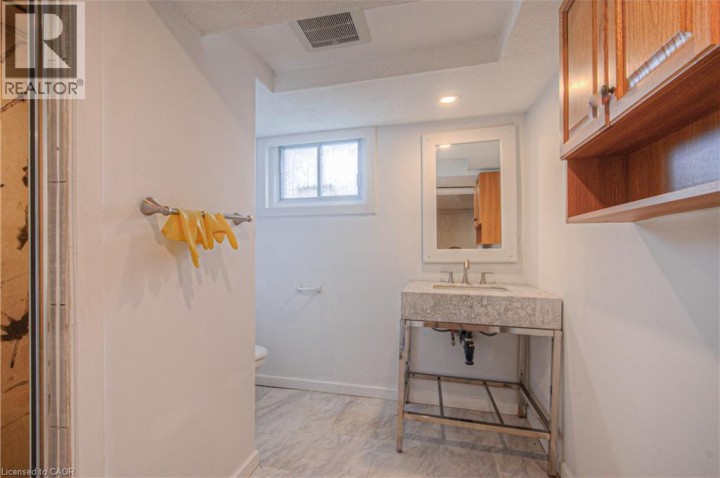 Photo 25 at 2300 Fountain Street N, Cambridge Photo 25 at 2300 Fountain Street N, Cambridge