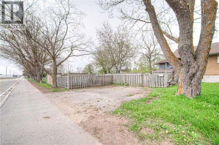 Photo 5 at 2300 Fountain Street N, Cambridge Photo 5 at 2300 Fountain Street N, Cambridge