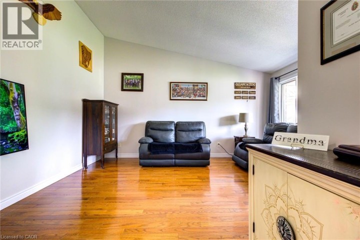 Photo 9 at 10 Glen Abbey Court, Woodstock Photo 9 at 10 Glen Abbey Court, Woodstock