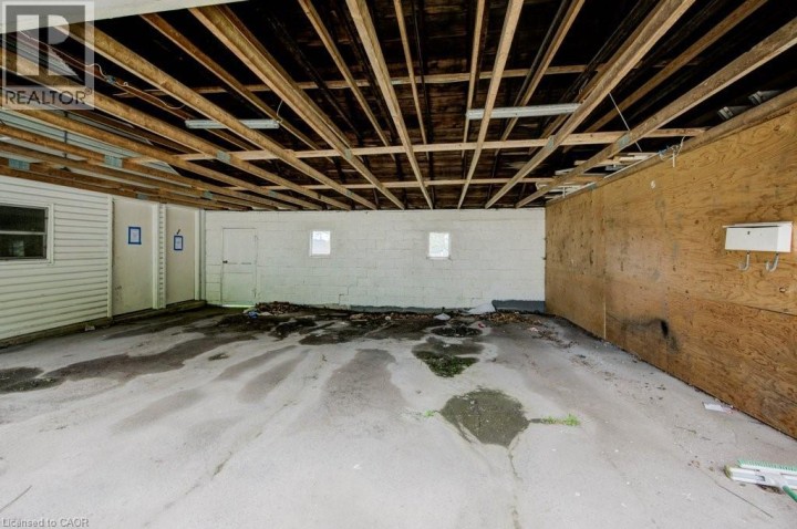 Photo 5 at 245 Ainslie Street S, Cambridge Photo 5 at 245 Ainslie Street S, Cambridge