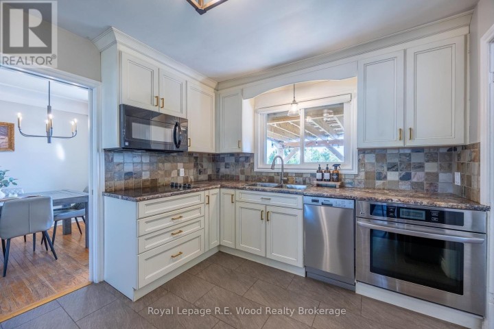 Photo 10 at 27 North Street W, Tillsonburg Photo 10 at 27 North Street W, Tillsonburg