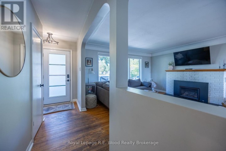 Photo 4 at 27 North Street W, Tillsonburg Photo 4 at 27 North Street W, Tillsonburg