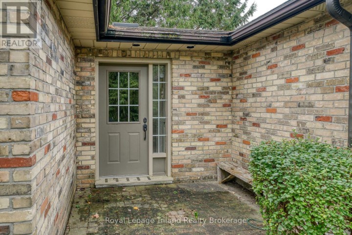 Photo 3 at 655437 15th Line, Innerkip, Woodstock Photo 3 at 655437 15th Line, Innerkip, Woodstock