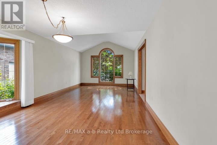 Photo 14 at 21 Windemere Avenue, Tillsonburg Photo 14 at 21 Windemere Avenue, Tillsonburg