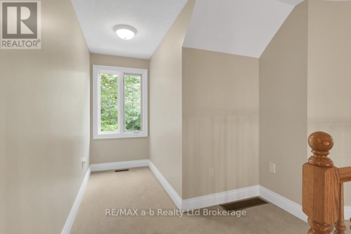 Photo 20 at 21 Windemere Avenue, Tillsonburg Photo 20 at 21 Windemere Avenue, Tillsonburg