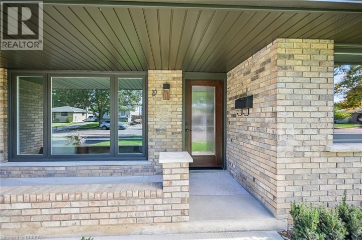 Photo 3 at 19 Wildflower Lane, Brantford Photo 3 at 19 Wildflower Lane, Brantford