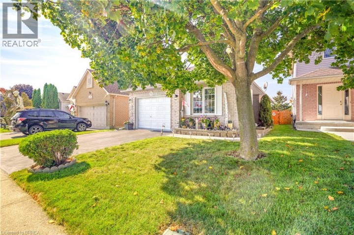 Photo 3 at 5 Anastasia Crescent, Brantford Photo 3 at 5 Anastasia Crescent, Brantford