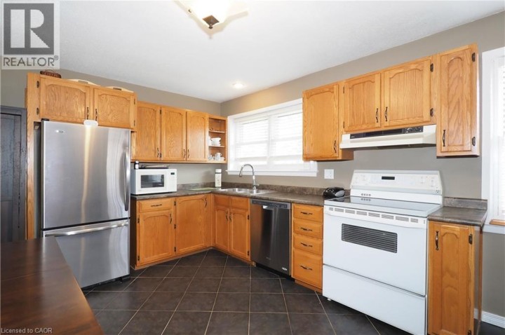 Photo 10 at 50 Earlscourt Crescent, Woodstock Photo 10 at 50 Earlscourt Crescent, Woodstock