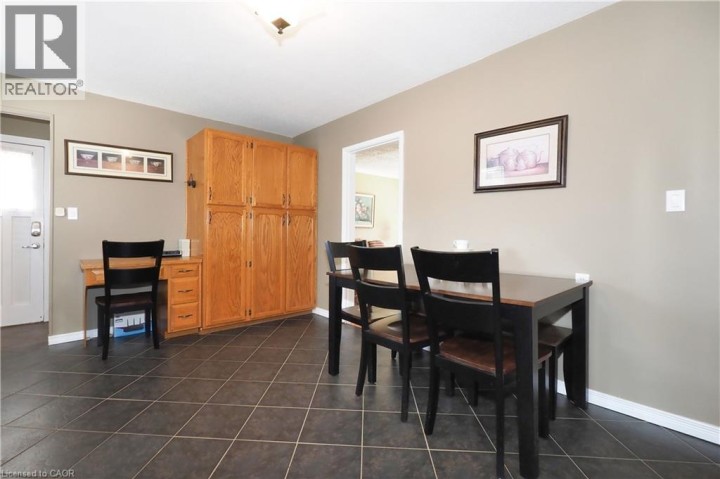 Photo 15 at 50 Earlscourt Crescent, Woodstock Photo 15 at 50 Earlscourt Crescent, Woodstock