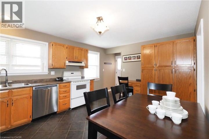 Photo 16 at 50 Earlscourt Crescent, Woodstock Photo 16 at 50 Earlscourt Crescent, Woodstock