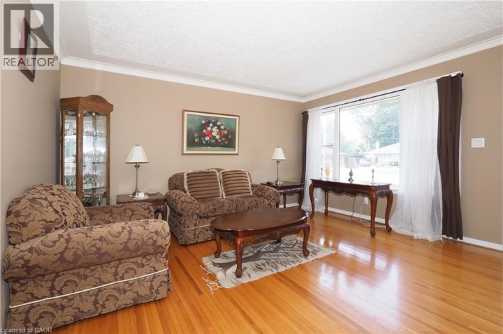 Photo 6 at 50 Earlscourt Crescent, Woodstock Photo 6 at 50 Earlscourt Crescent, Woodstock