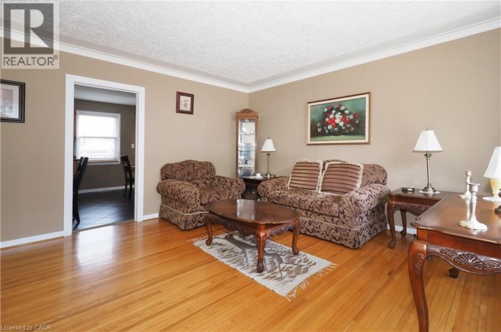 Photo 7 at 50 Earlscourt Crescent, Woodstock Photo 7 at 50 Earlscourt Crescent, Woodstock