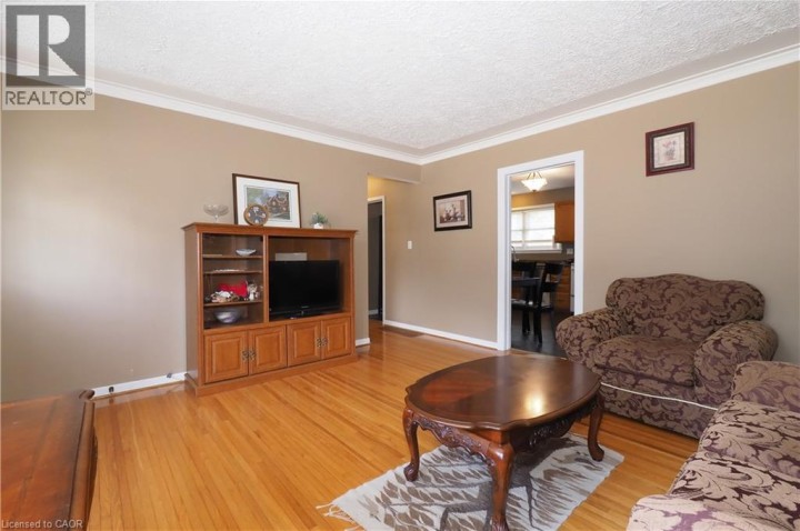 Photo 8 at 50 Earlscourt Crescent, Woodstock Photo 8 at 50 Earlscourt Crescent, Woodstock