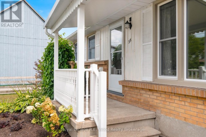 Photo 2 at 35 Sanders Street, Tillsonburg Photo 2 at 35 Sanders Street, Tillsonburg