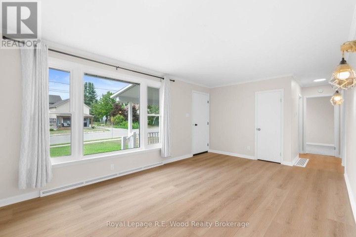 Photo 4 at 35 Sanders Street, Tillsonburg Photo 4 at 35 Sanders Street, Tillsonburg