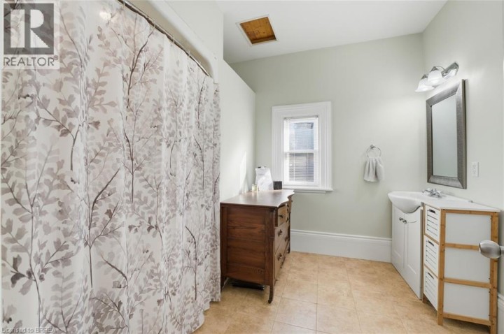 Photo 8 at 117 Murray Street, Brantford Photo 8 at 117 Murray Street, Brantford